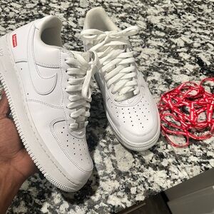SUPREME NIKE AIR FORCE ONES